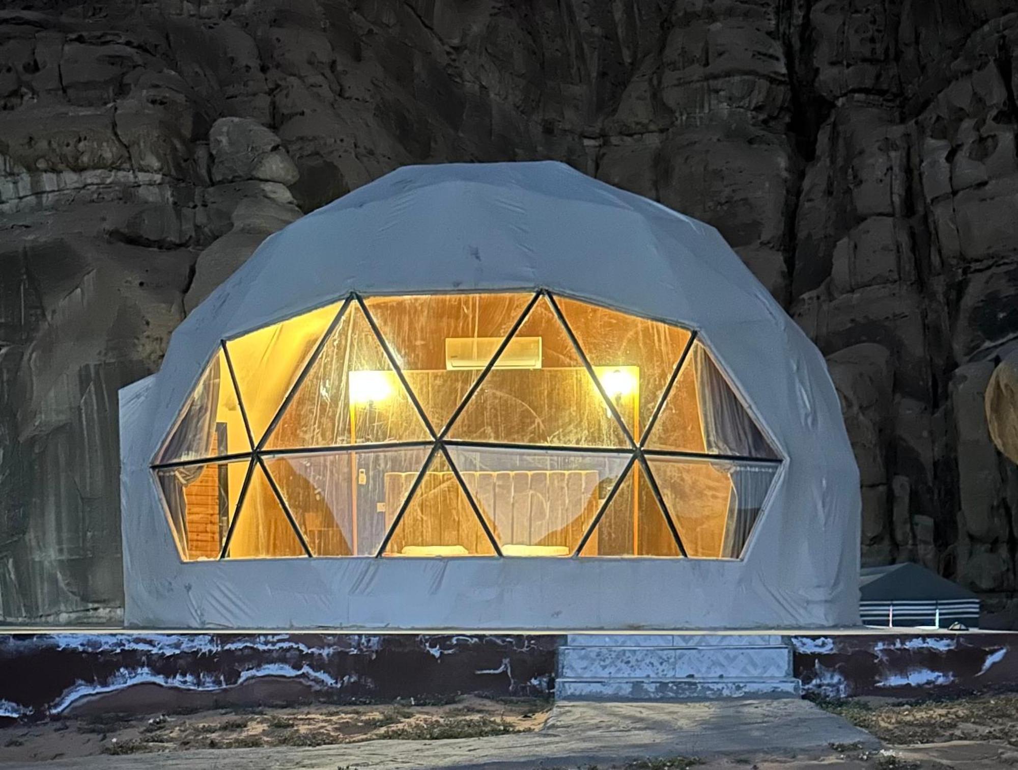 Scarlet Luxury Camp Ουάντι Ραμ Εξωτερικό φωτογραφία