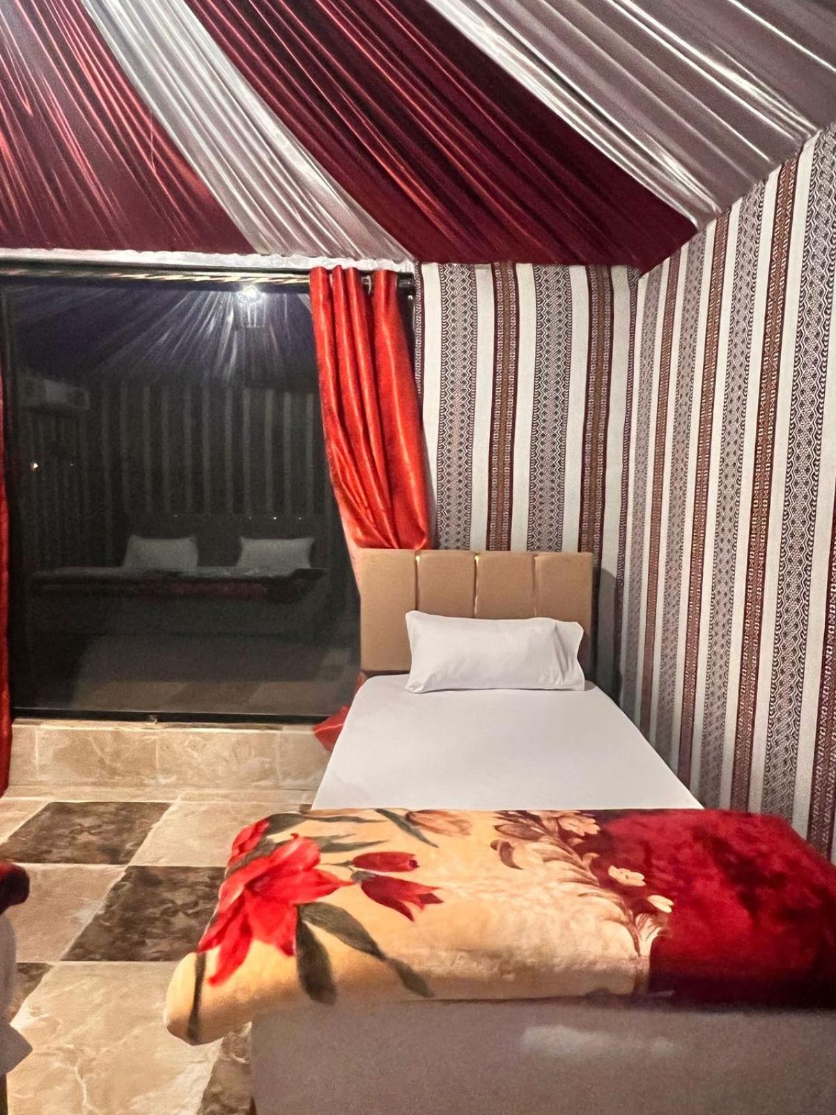 Scarlet Luxury Camp Ουάντι Ραμ Εξωτερικό φωτογραφία