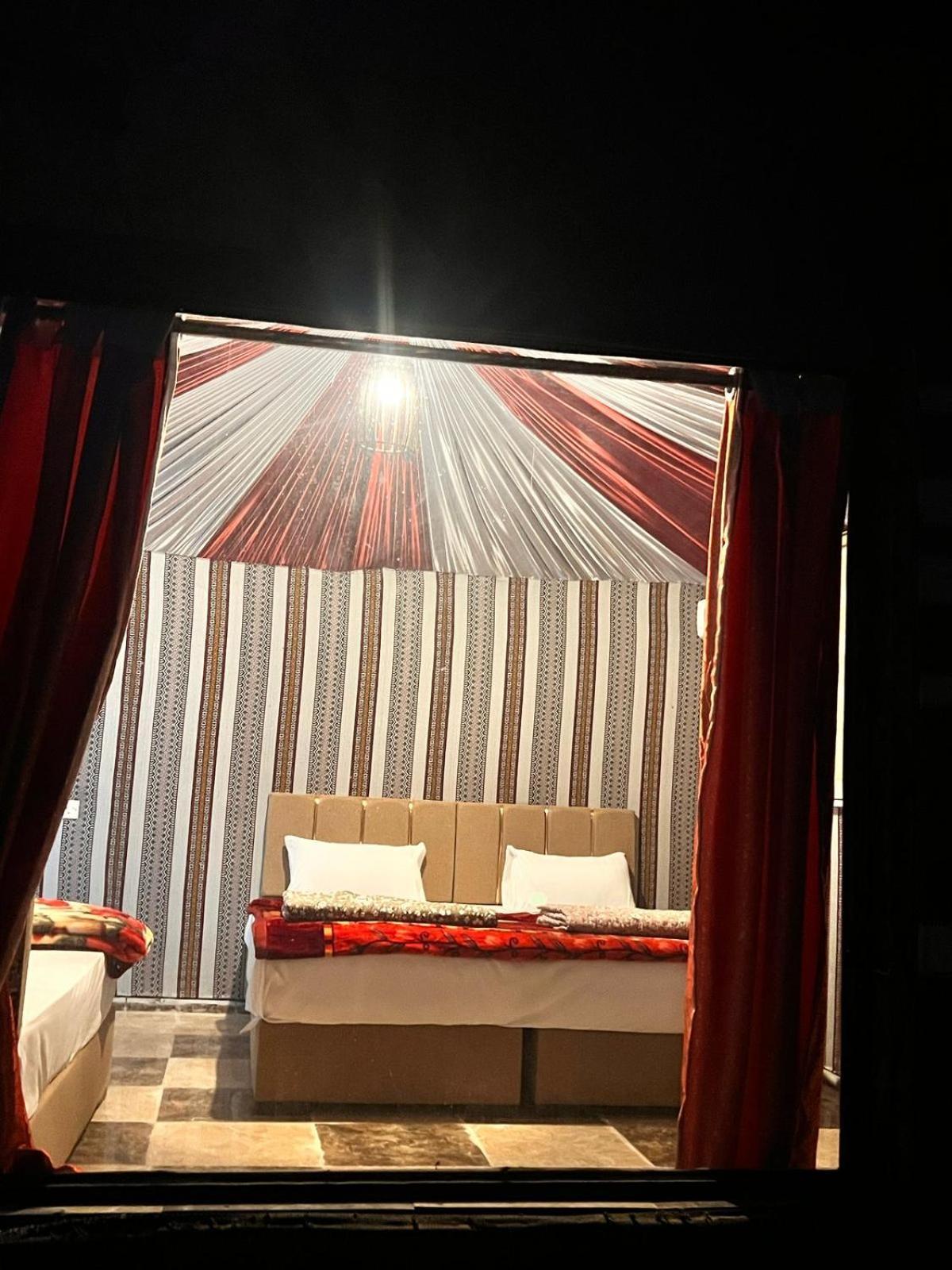 Scarlet Luxury Camp Ουάντι Ραμ Εξωτερικό φωτογραφία